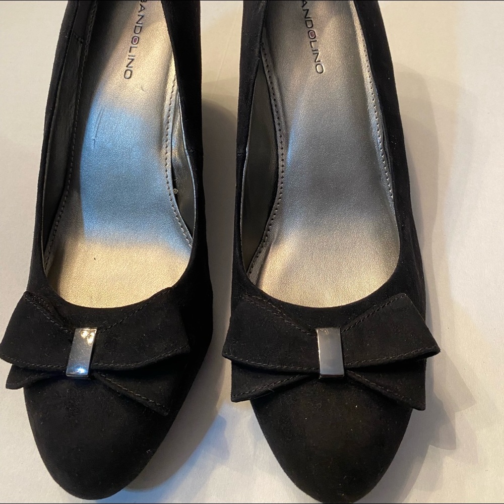 Bandolino Black Suede Wedge Hill Pump with Bow